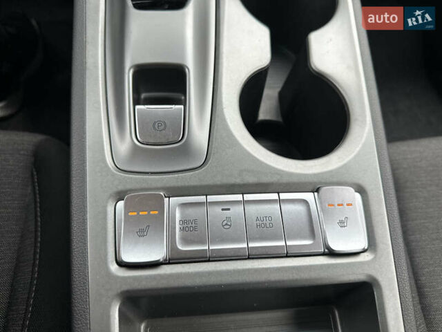 Білий Хендай Kona, об'ємом двигуна 0 л та пробігом 27 тис. км за 17499 $, фото 20 на Automoto.ua