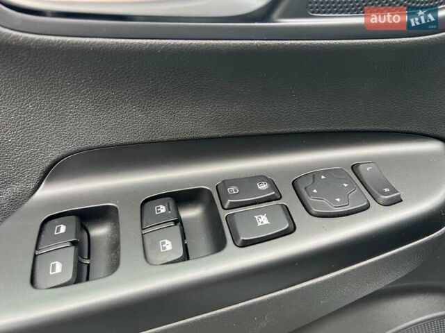 Белый Хендай Kona, объемом двигателя 0 л и пробегом 30 тыс. км за 22990 $, фото 25 на Automoto.ua