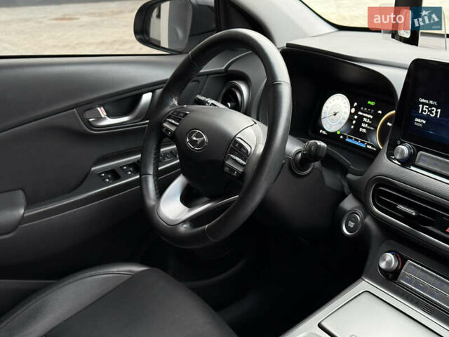 Білий Хендай Kona, об'ємом двигуна 0 л та пробігом 28 тис. км за 18700 $, фото 35 на Automoto.ua