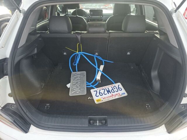 Белый Хендай Kona, объемом двигателя 0 л и пробегом 160 тыс. км за 17300 $, фото 8 на Automoto.ua