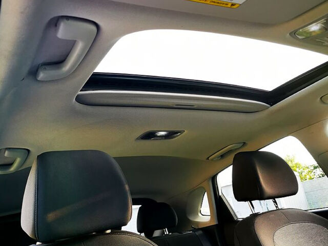 Білий Хендай Kona, об'ємом двигуна 0.15 л та пробігом 120 тис. км за 14250 $, фото 11 на Automoto.ua