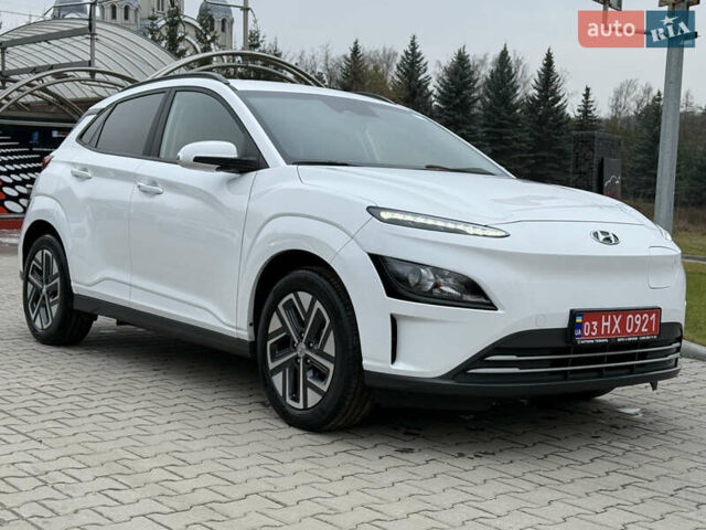 Белый Хендай Kona, объемом двигателя 0 л и пробегом 21 тыс. км за 17200 $, фото 6 на Automoto.ua
