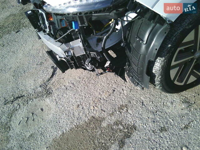 Белый Хендай Kona, объемом двигателя 0 л и пробегом 23 тыс. км за 14900 $, фото 35 на Automoto.ua