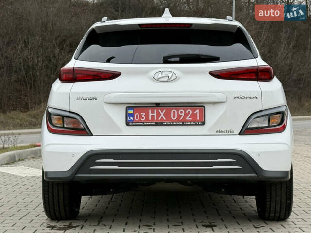 Белый Хендай Kona, объемом двигателя 0 л и пробегом 21 тыс. км за 17200 $, фото 9 на Automoto.ua