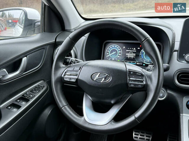 Белый Хендай Kona, объемом двигателя 0 л и пробегом 21 тыс. км за 17200 $, фото 3 на Automoto.ua