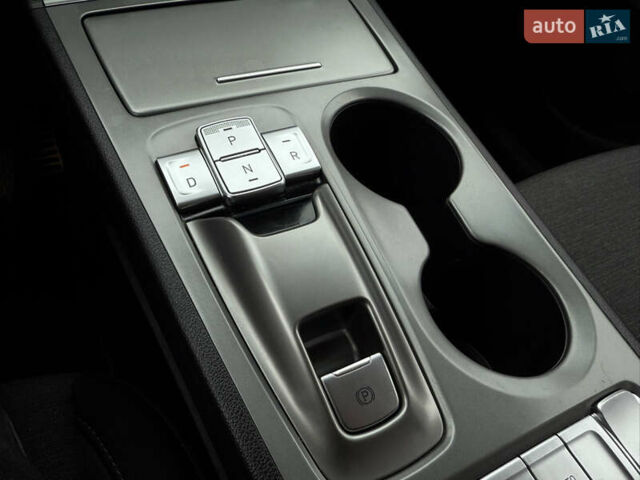 Белый Хендай Kona, объемом двигателя 0 л и пробегом 21 тыс. км за 17200 $, фото 5 на Automoto.ua