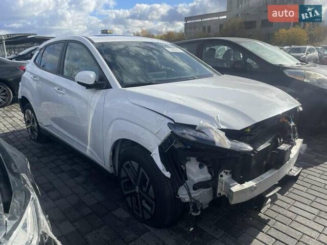 Белый Хендай Kona, объемом двигателя 0 л и пробегом 23 тыс. км за 14900 $, фото 1 на Automoto.ua