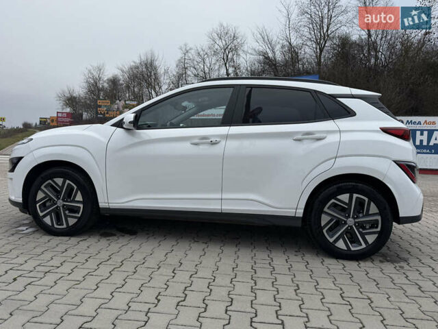 Белый Хендай Kona, объемом двигателя 0 л и пробегом 21 тыс. км за 17200 $, фото 11 на Automoto.ua