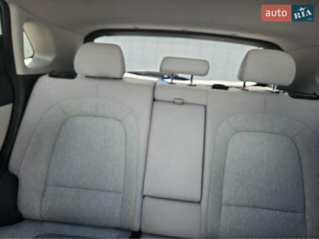 Белый Хендай Kona, объемом двигателя 0 л и пробегом 23 тыс. км за 14900 $, фото 13 на Automoto.ua