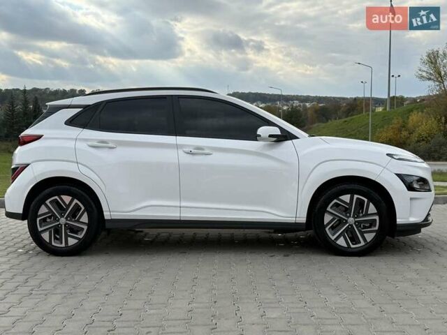 Хендай Kona 2023 у Вінниці на Automoto.ua Білий Хендай Kona, об'ємом двигуна 0 л та пробігом 33 тис. км за 17500 $, фото 3 на Automoto.ua