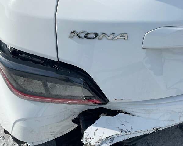 Белый Хендай Kona, объемом двигателя 0 л и пробегом 23 тыс. км за 14900 $, фото 58 на Automoto.ua