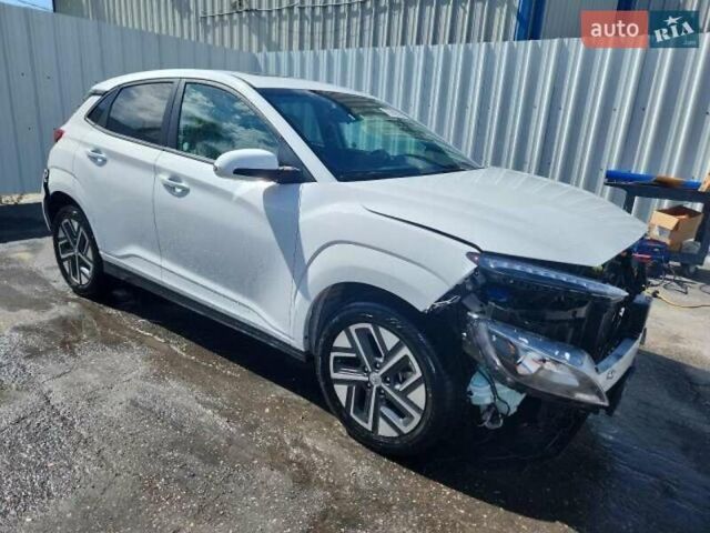 Белый Хендай Kona, объемом двигателя 0 л и пробегом 23 тыс. км за 14900 $, фото 8 на Automoto.ua