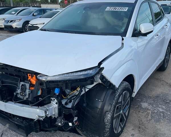 Белый Хендай Kona, объемом двигателя 0 л и пробегом 23 тыс. км за 14900 $, фото 50 на Automoto.ua