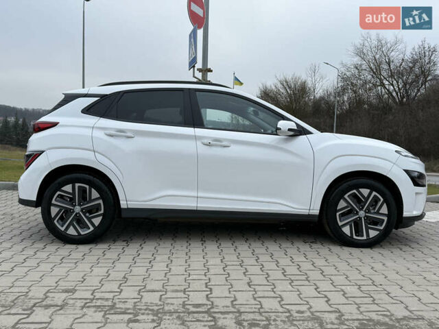Белый Хендай Kona, объемом двигателя 0 л и пробегом 21 тыс. км за 17200 $, фото 10 на Automoto.ua