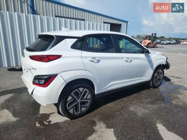 Белый Хендай Kona, объемом двигателя 0 л и пробегом 23 тыс. км за 14900 $, фото 3 на Automoto.ua