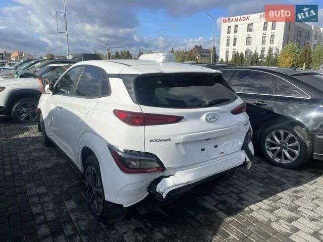 Белый Хендай Kona, объемом двигателя 0 л и пробегом 23 тыс. км за 14900 $, фото 4 на Automoto.ua