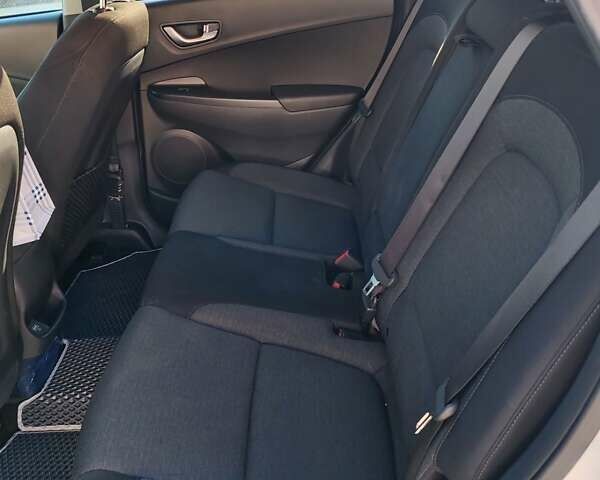 Белый Хендай Kona, объемом двигателя 0 л и пробегом 27 тыс. км за 20998 $, фото 5 на Automoto.ua