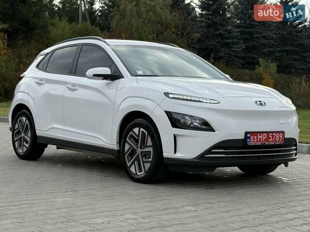 Хендай Kona 2023 у Вінниці на Automoto.ua Білий Хендай Kona, об'ємом двигуна 0 л та пробігом 33 тис. км за 17500 $, фото 2 на Automoto.ua