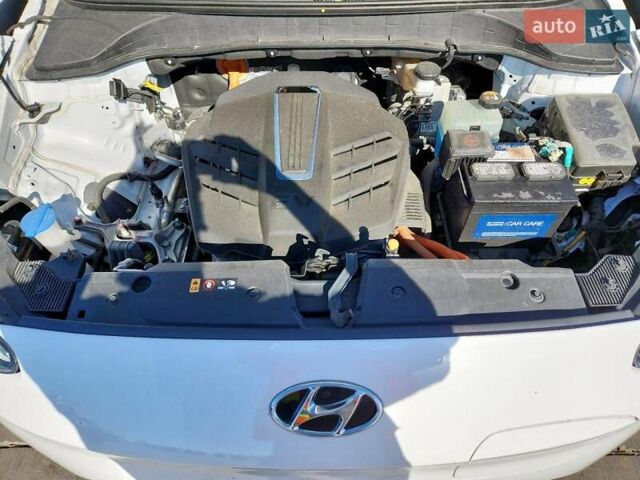 Білий Хендай Kona, об'ємом двигуна 0 л та пробігом 150 тис. км за 4700 $, фото 10 на Automoto.ua