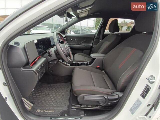Білий Хендай Kona, об'ємом двигуна 1.58 л та пробігом 8 тис. км за 33700 $, фото 21 на Automoto.ua