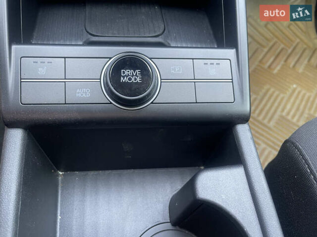 Белый Хендай Kona, объемом двигателя 2 л и пробегом 3 тыс. км за 27500 $, фото 30 на Automoto.ua