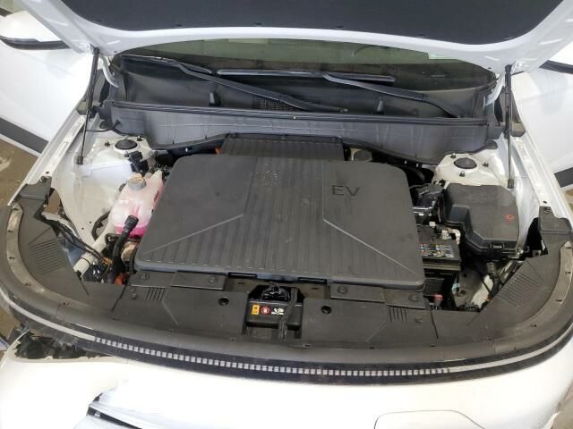 Белый Хендай Kona, объемом двигателя 0 л и пробегом 12 тыс. км за 22000 $, фото 10 на Automoto.ua