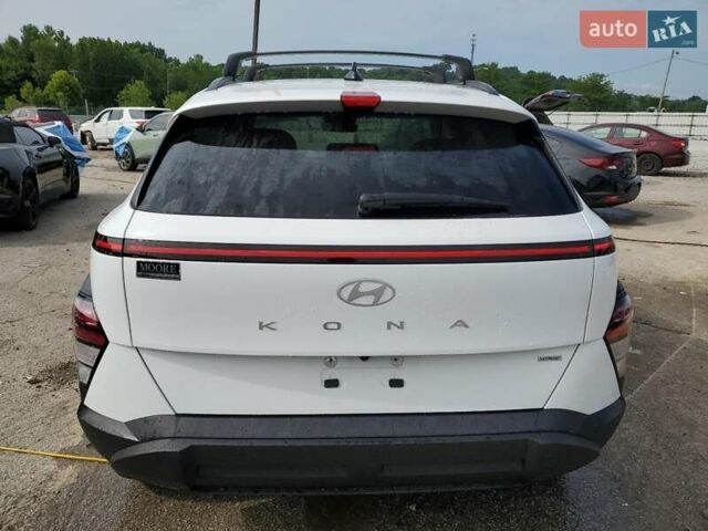 Белый Хендай Kona, объемом двигателя 2 л и пробегом 10 тыс. км за 7400 $, фото 5 на Automoto.ua