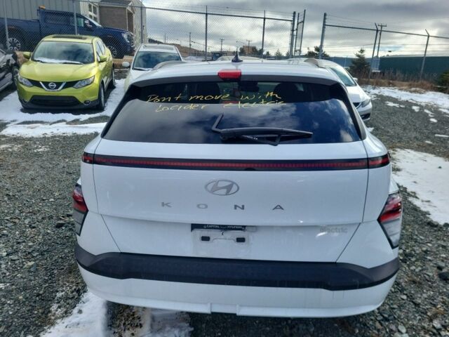 Білий Хендай Kona, об'ємом двигуна 0 л та пробігом 0 тис. км за 13600 $, фото 4 на Automoto.ua