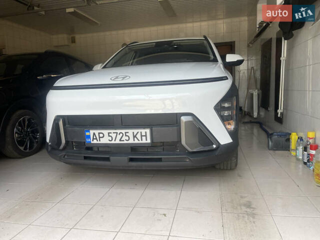 Белый Хендай Kona, объемом двигателя 2 л и пробегом 3 тыс. км за 27500 $, фото 37 на Automoto.ua