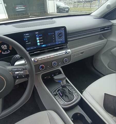 Белый Хендай Kona, объемом двигателя 2 л и пробегом 19 тыс. км за 26600 $, фото 17 на Automoto.ua