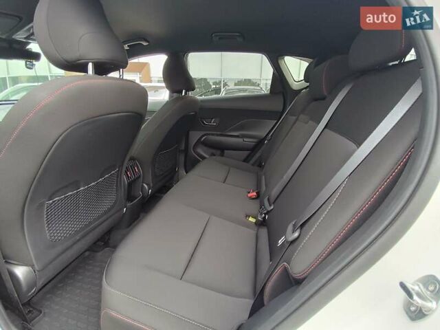 Білий Хендай Kona, об'ємом двигуна 1.58 л та пробігом 8 тис. км за 33700 $, фото 28 на Automoto.ua