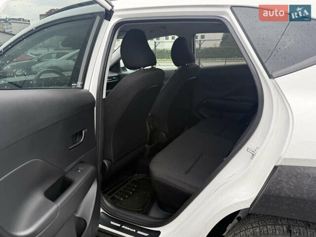 Белый Хендай Kona, объемом двигателя 2 л и пробегом 3 тыс. км за 25999 $, фото 7 на Automoto.ua