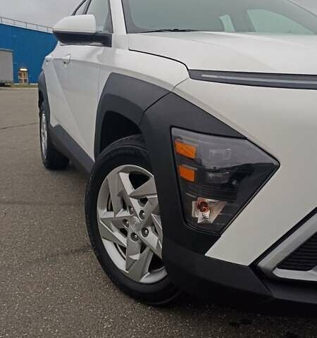 Белый Хендай Kona, объемом двигателя 2 л и пробегом 19 тыс. км за 26600 $, фото 12 на Automoto.ua