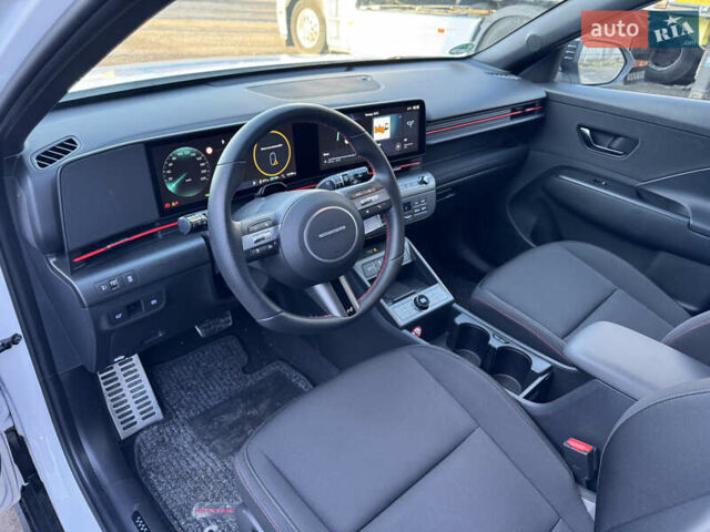 Білий Хендай Kona, об'ємом двигуна 0 л та пробігом 12 тис. км за 24500 $, фото 9 на Automoto.ua