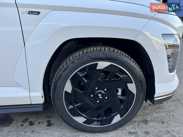 Білий Хендай Kona, об'ємом двигуна 0 л та пробігом 12 тис. км за 24500 $, фото 5 на Automoto.ua