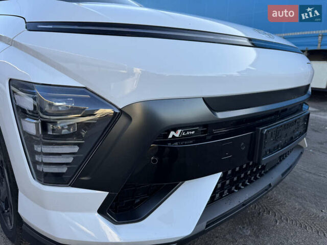 Білий Хендай Kona, об'ємом двигуна 0 л та пробігом 12 тис. км за 24500 $, фото 6 на Automoto.ua
