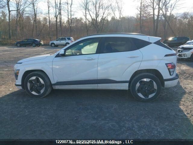 Білий Хендай Kona, об'ємом двигуна 0 л та пробігом 4 тис. км за 15300 $, фото 7 на Automoto.ua