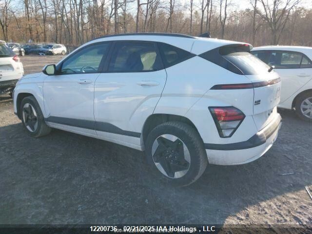 Білий Хендай Kona, об'ємом двигуна 0 л та пробігом 4 тис. км за 15300 $, фото 3 на Automoto.ua