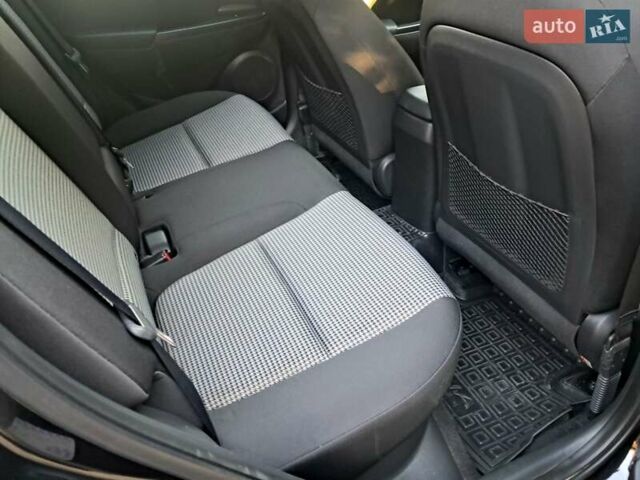 Черный Хендай Kona, объемом двигателя 2 л и пробегом 171 тыс. км за 15200 $, фото 10 на Automoto.ua