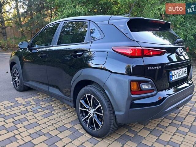 Черный Хендай Kona, объемом двигателя 2 л и пробегом 71 тыс. км за 15200 $, фото 1 на Automoto.ua