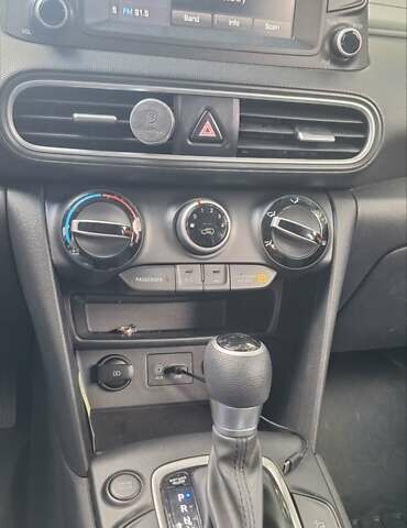 Черный Хендай Kona, объемом двигателя 2 л и пробегом 68 тыс. км за 15000 $, фото 13 на Automoto.ua