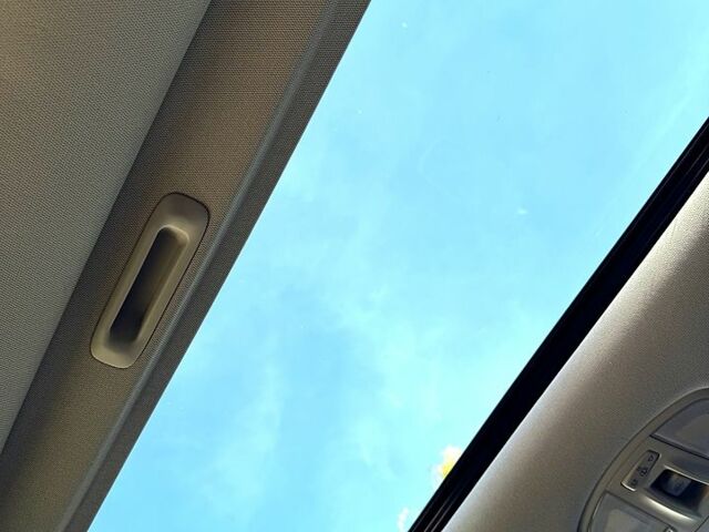 Чорний Хендай Kona, об'ємом двигуна 2 л та пробігом 115 тис. км за 14300 $, фото 7 на Automoto.ua