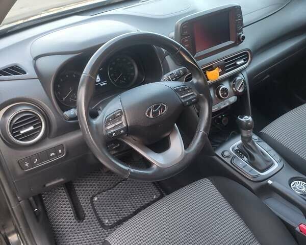 Черный Хендай Kona, объемом двигателя 2 л и пробегом 117 тыс. км за 15600 $, фото 4 на Automoto.ua