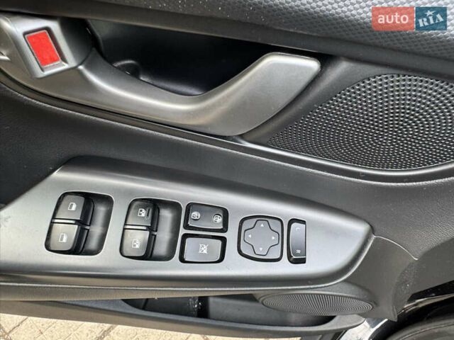 Хендай Kona 2018 в Броварах на Automoto.ua Черный Хендай Kona, объемом двигателя 2 л и пробегом 72 тыс. км за 17800 $, фото 12 на Automoto.ua