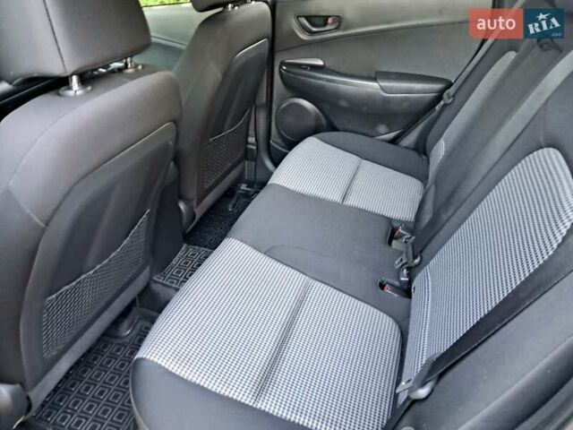 Черный Хендай Kona, объемом двигателя 2 л и пробегом 71 тыс. км за 15200 $, фото 18 на Automoto.ua