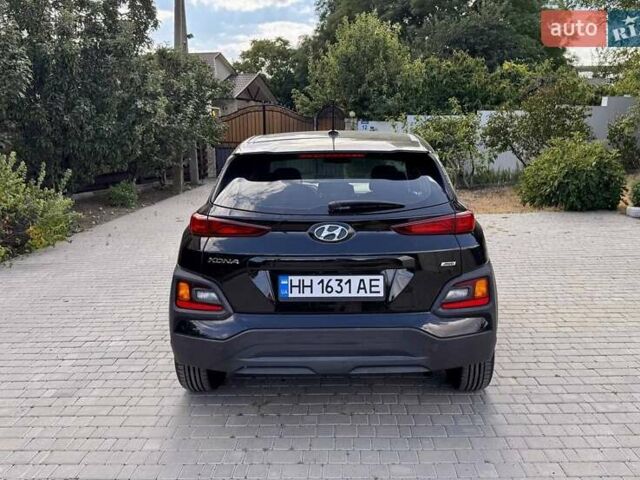 Черный Хендай Kona, объемом двигателя 2 л и пробегом 171 тыс. км за 15200 $, фото 3 на Automoto.ua
