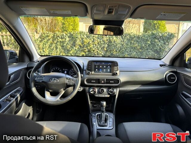 Чорний Хендай Kona, об'ємом двигуна 2 л та пробігом 115 тис. км за 14300 $, фото 6 на Automoto.ua