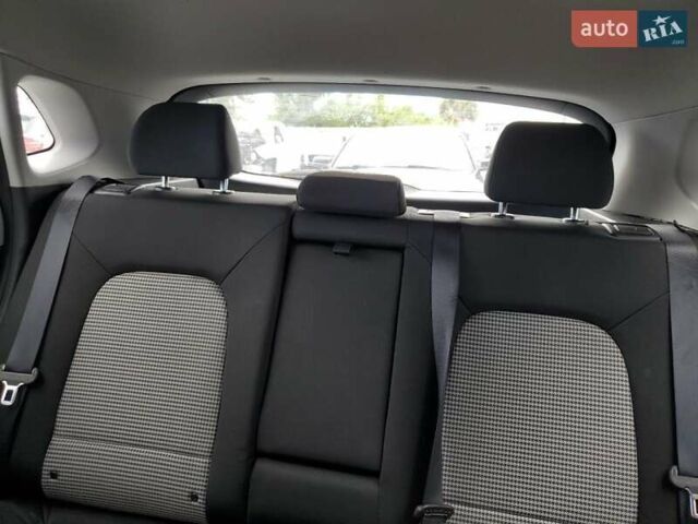 Чорний Хендай Kona, об'ємом двигуна 2 л та пробігом 128 тис. км за 2900 $, фото 9 на Automoto.ua
