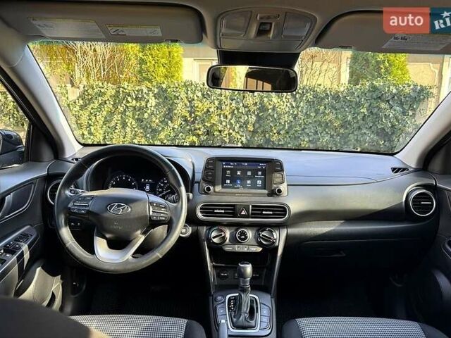 Черный Хендай Kona, объемом двигателя 2 л и пробегом 115 тыс. км за 14300 $, фото 5 на Automoto.ua
