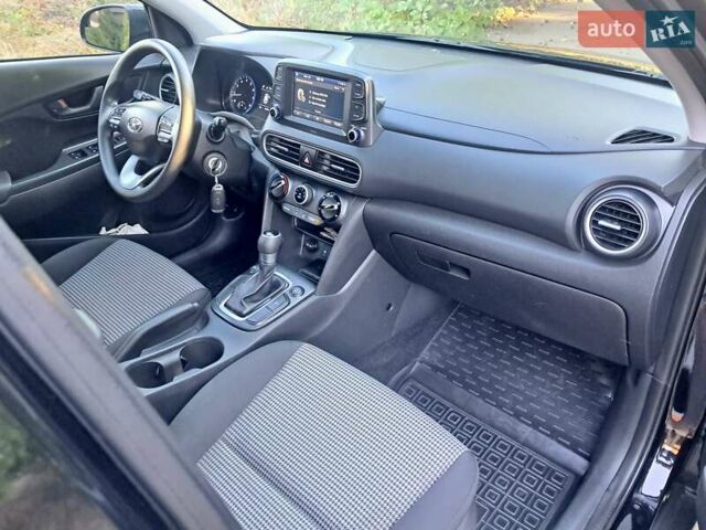 Черный Хендай Kona, объемом двигателя 2 л и пробегом 171 тыс. км за 15200 $, фото 11 на Automoto.ua